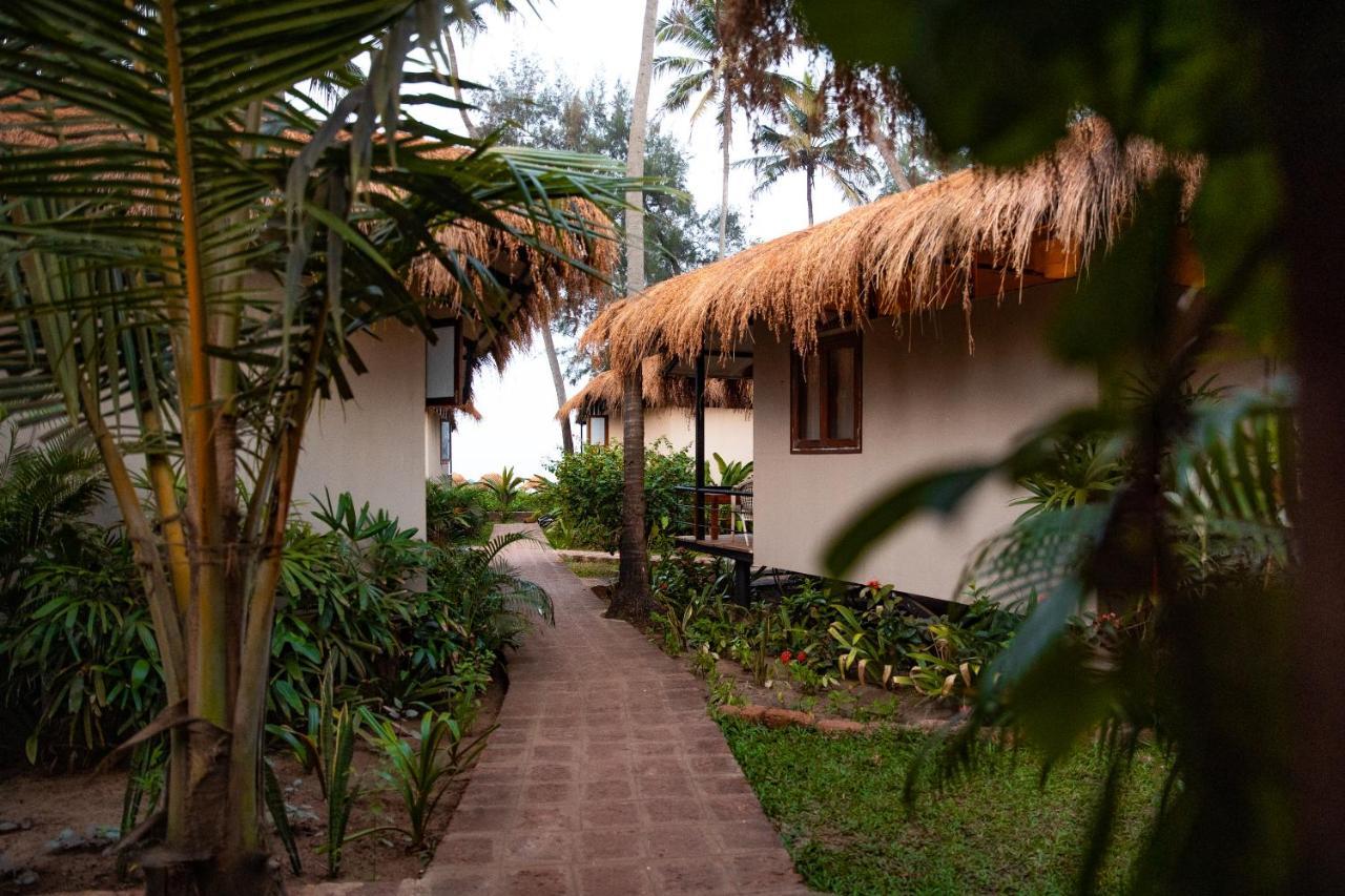 Anahata Retreat Beach Front Ashwem Goa Mandrem Exterior foto