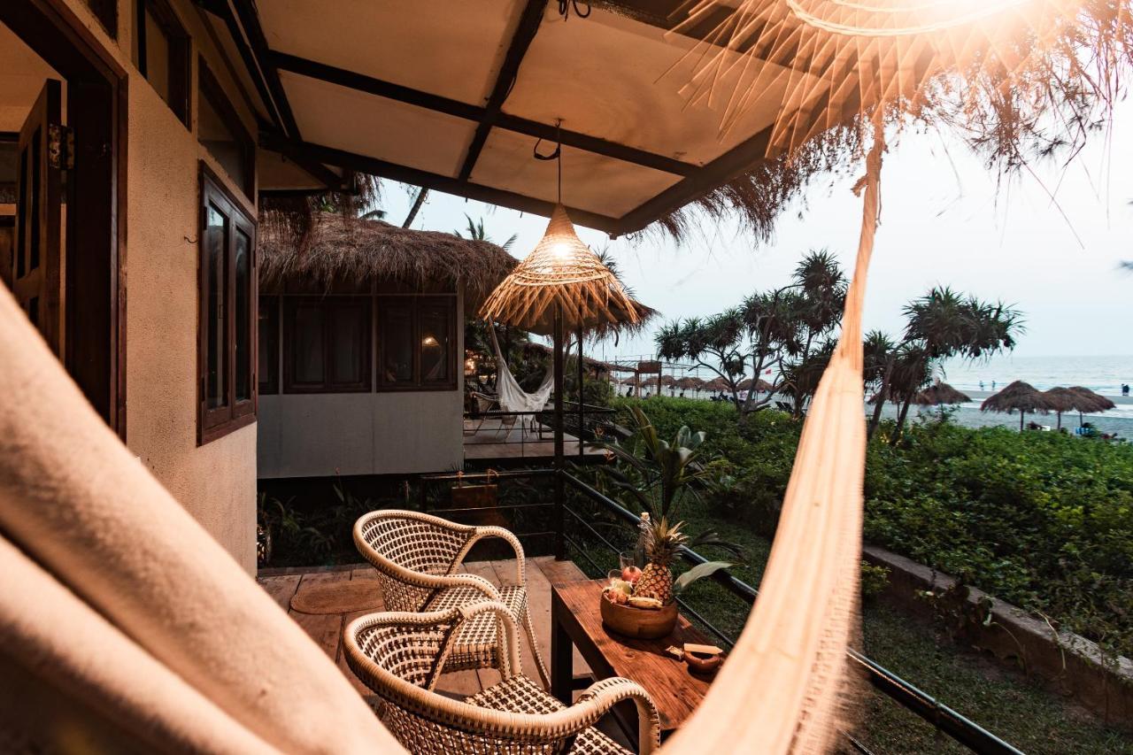 Anahata Retreat Beach Front Ashwem Goa Mandrem Exterior foto